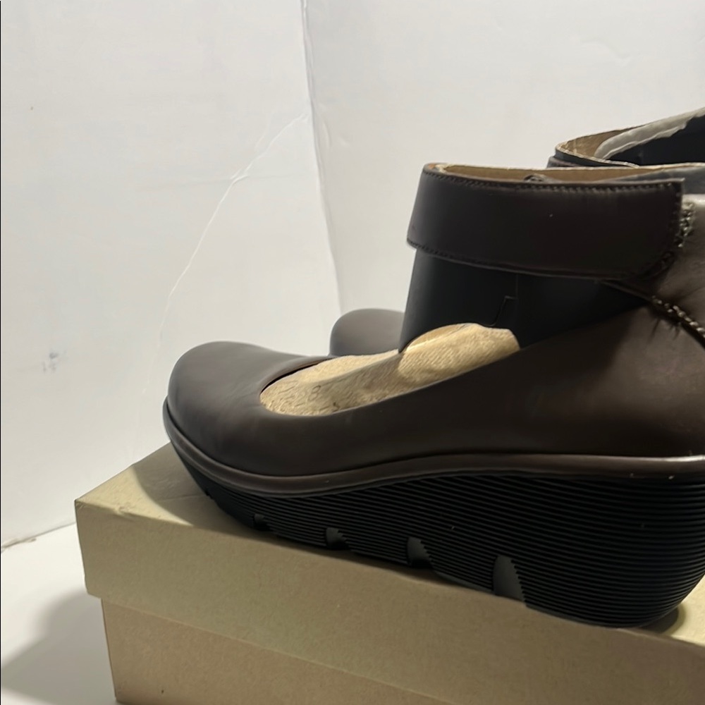 Clarks Brown Leather Flats Classic Loafers New with out tag - Picture 6 of 12